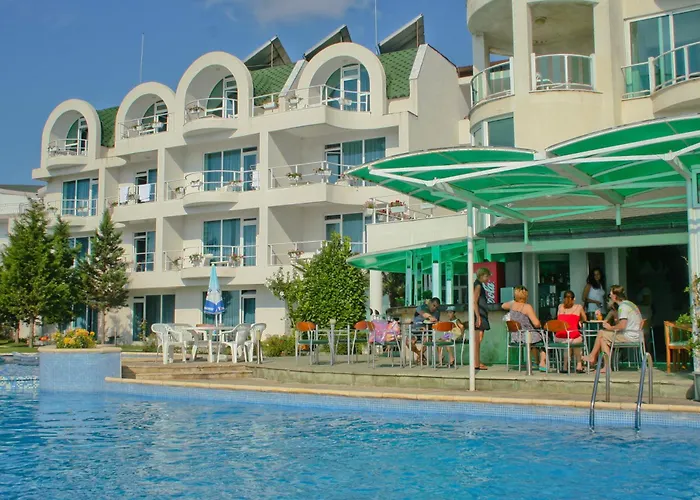 Peter Hotel